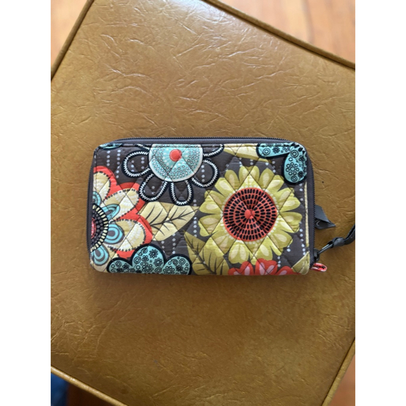 Vera Bradley One Size Brown Multi-color Floral Quilted Zip Wallet - Picture 1 of 5
